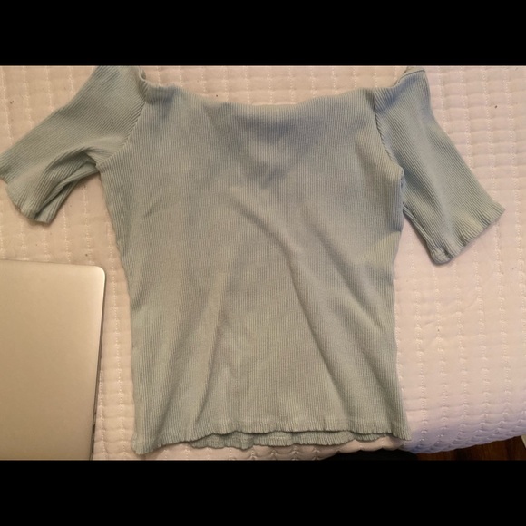 blue top - Picture 2 of 3